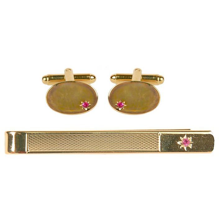 Gents gold plated and Ruby tie clip and cufflinks set