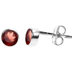 Silver & garnet facet 5mm stud earrings.
