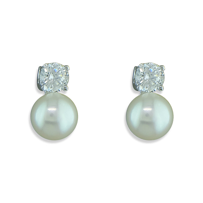 Silver Classic freshwater pearl and cubic zirconia stud earrings